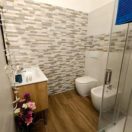 Riserva-la Marea 3* 瓦斯托